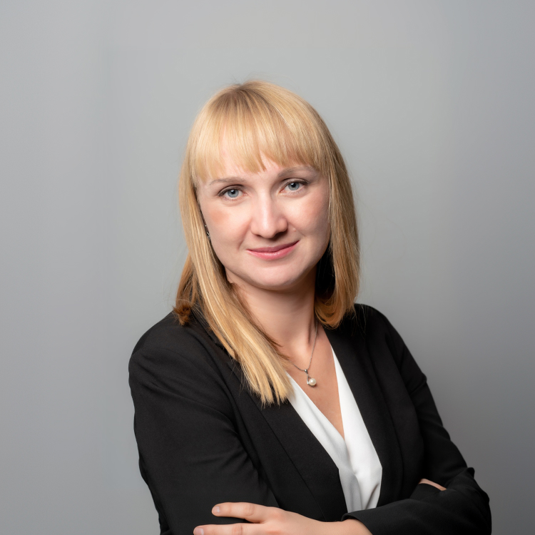 adwokat associate Izabela Hałajko