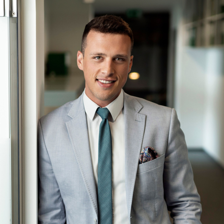 tax advisor radca prawny associate Jerzy Włodarczyk