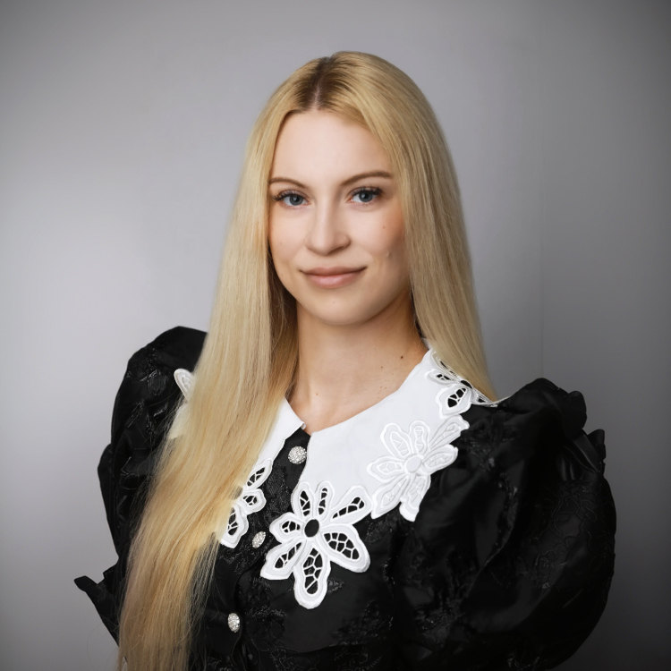 adwokat associate Karolina Hernik