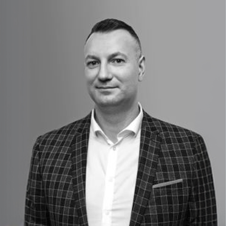 key account manager Łukasz Obała