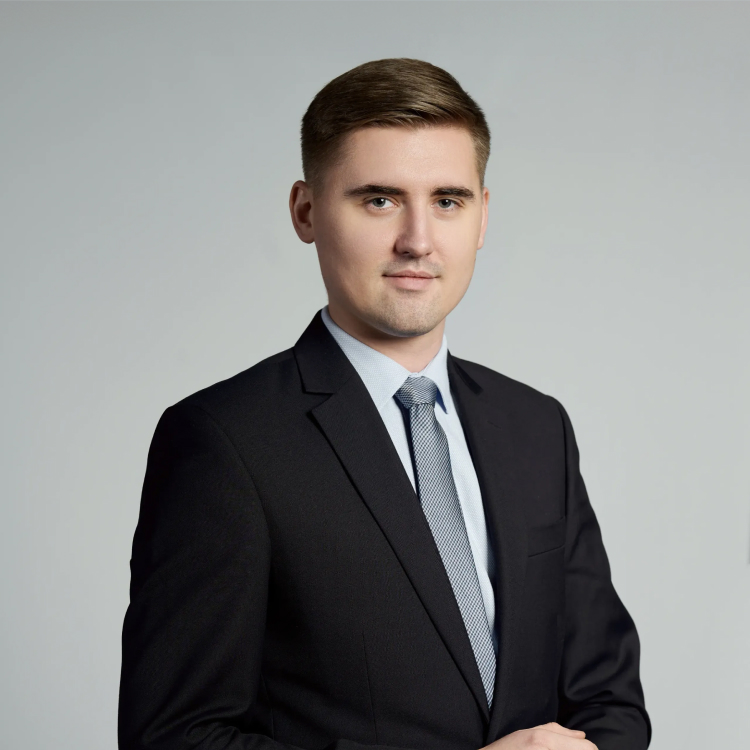 radca prawny associate Michał Mazurowski