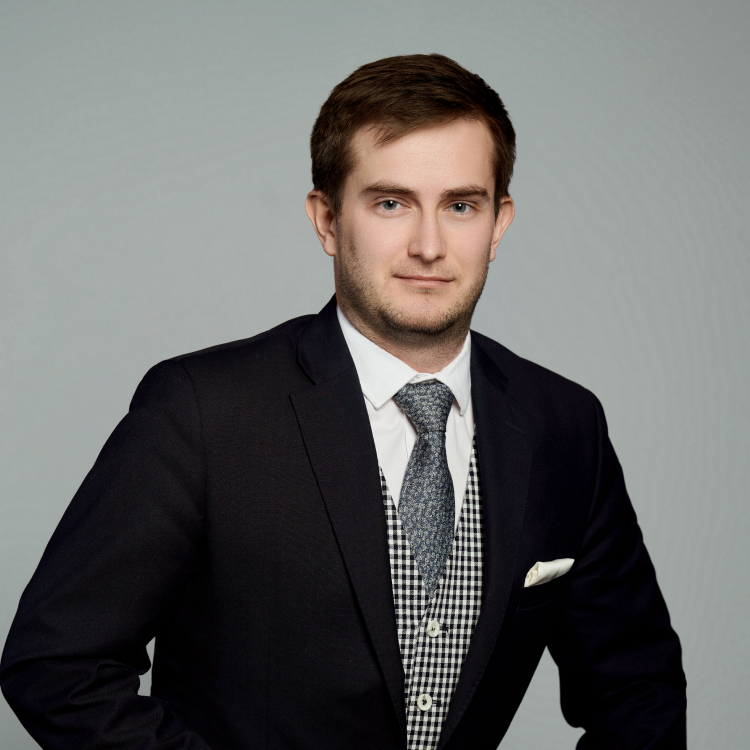 tax manager tax advisor adwokat associate Michał Wawrzyniak